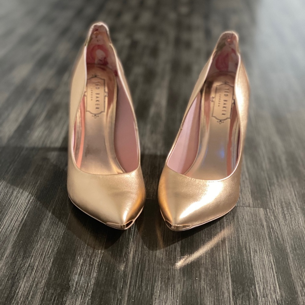 Ted Baker Pumps